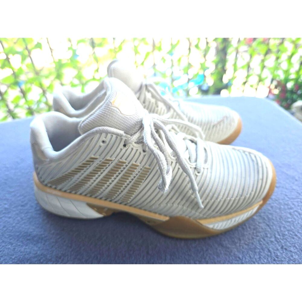 K-Swiss Women's Light Gray and Gum Athletic Shoes